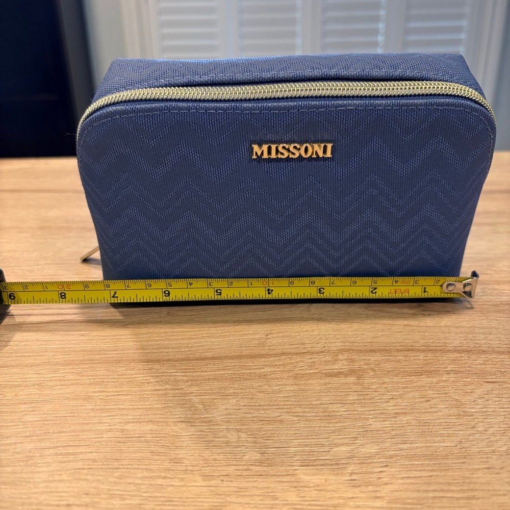 Missoni for Delta One Business Class Amenity Kit Blue‎ Zigzag Travel Bag Set